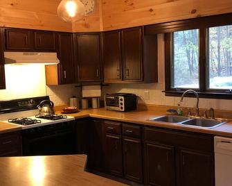 Long Lake Waterfront Getaway Home - Long Lake - Cocina