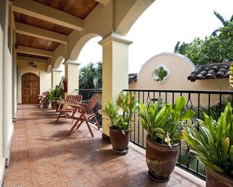 Hotel Casa San Francisco - גרנדה - מרפסת