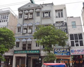 Hotel Bajaj - Bathinda - Building