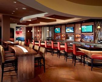 Experience Maximum Comfort! With Pool, Airport Shuttle, Pets Allowed! - Nashville - Bar