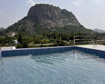 Fort View Inn - Gingee - Pool