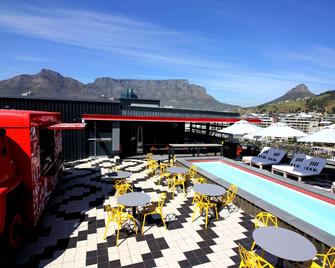 Radisson RED Hotel V&A Waterfront Cape Town - Κέιπ Τάουν - Πισίνα