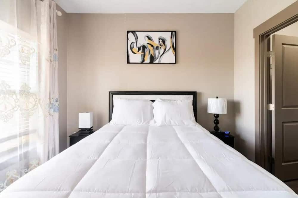 Uptown Stay and Adventures with Pool, Bars & Shops - تشارلوت (نورث كارولينا) - غرفة نوم