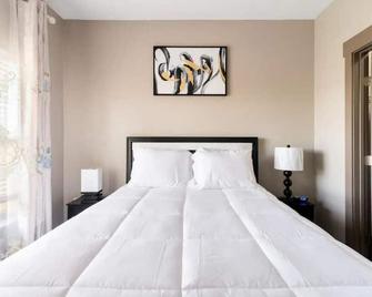 Uptown Stay and Adventures with Pool, Bars & Shops - Charlotte - Soveværelse