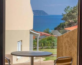 Karavados Beach Hotel - Karavados - Balcón