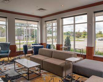 Hilton Garden Inn Erie - Erie - Lobby