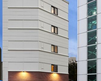 Seongnam Hotel Com - Seongnam - Edificio