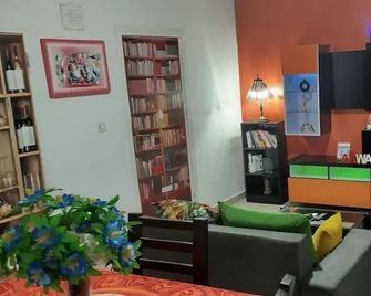 Agréable Appartement de 02 Pièces Meuble - Abidjan