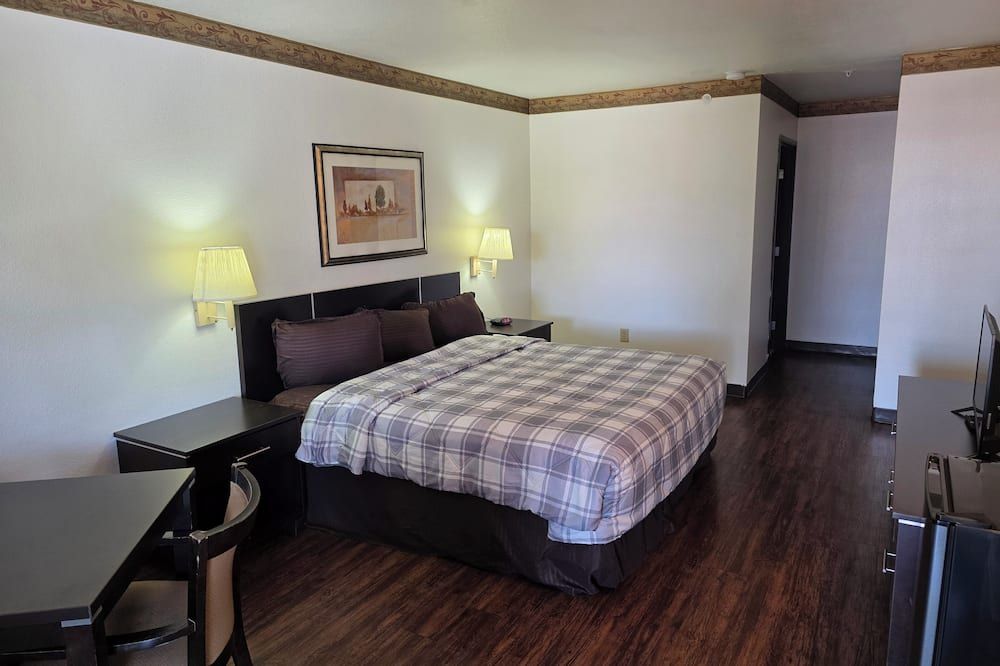 American Inn & Suites - אלבקורקי - חדר שינה