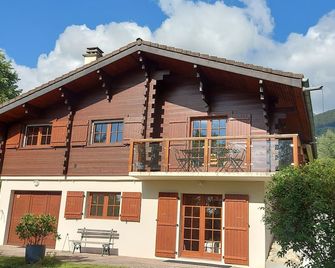 Nice chalet between Lake Annecy and mountains - Argonay - Bâtiment