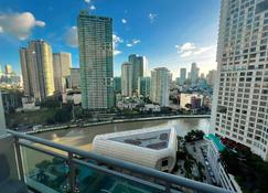 Aveline Suites Cozy Skyline View @ Acqua Private Residence, - Manila - Balkon