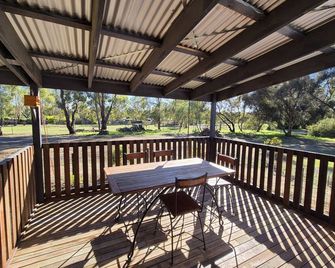 Self Contained Country Cottage - semi rural property PET and child Friendly - Huntly - Patio