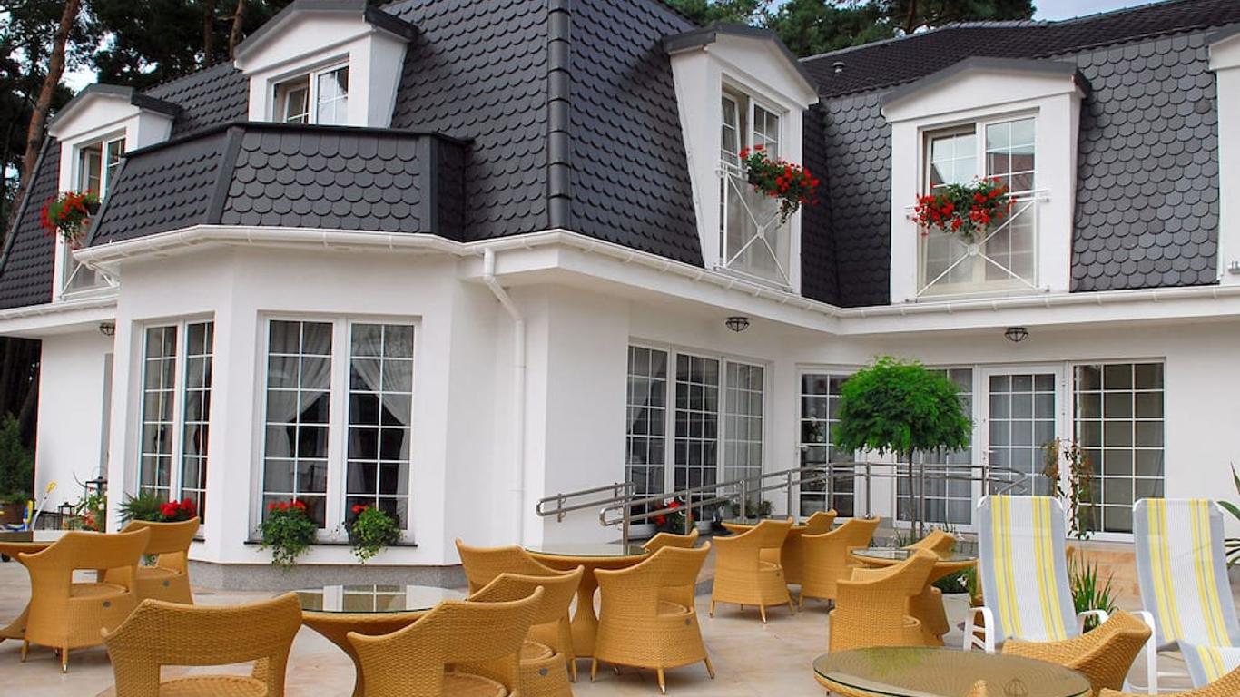 Willa Alexander Resort & Spa - Caloroczny Kryty Basen