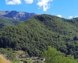 Luxury Villa , Private Pool,bbq,woodoven, Helicopter Tours And Adventure Parks - Naggio - Vista del exterior