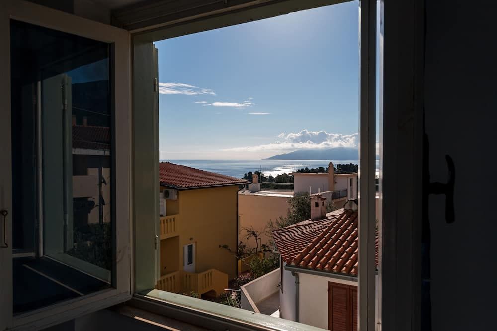 The small juniper. Spacious six-seat apartment - كالا غونونى - شرفة