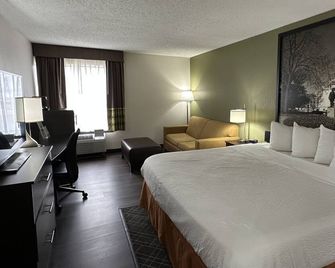 Super 8 by Wyndham Madison South - Madison - Bedroom