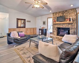 Private Dock Lake Rousseau Retreat! - Dunnellon - Sala de estar