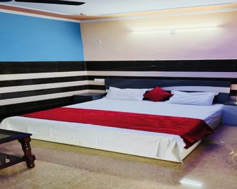 Hotel O Riverview Resort And Restaurant - Bulandshahr - Bedroom