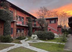 Le Serre Suites & Apartments - Moncalieri - Edificio