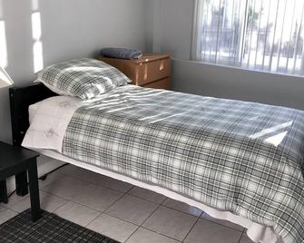 Entire 3 Bedrooms Guest House Close Beach Downtown - San Diego - Bedroom