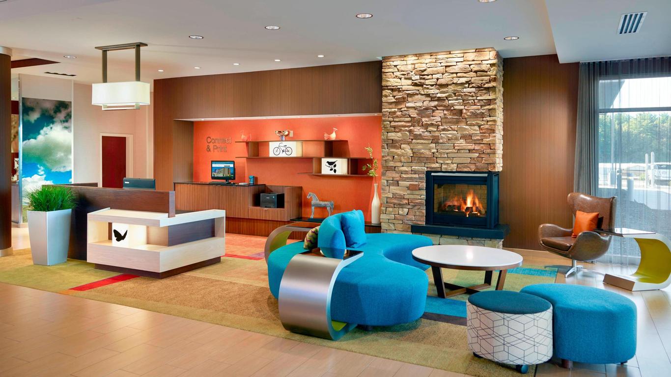 Fairfield Inn and Suites by Marriott Hendersonville Flat Rock