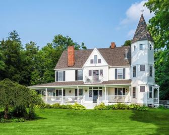 The Constance by The Lenox Collection - Lenox - Clădire