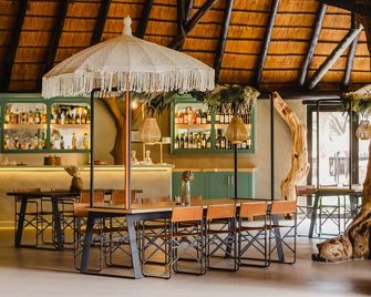 Okapuka Safari Lodge - Windhoek - Bar