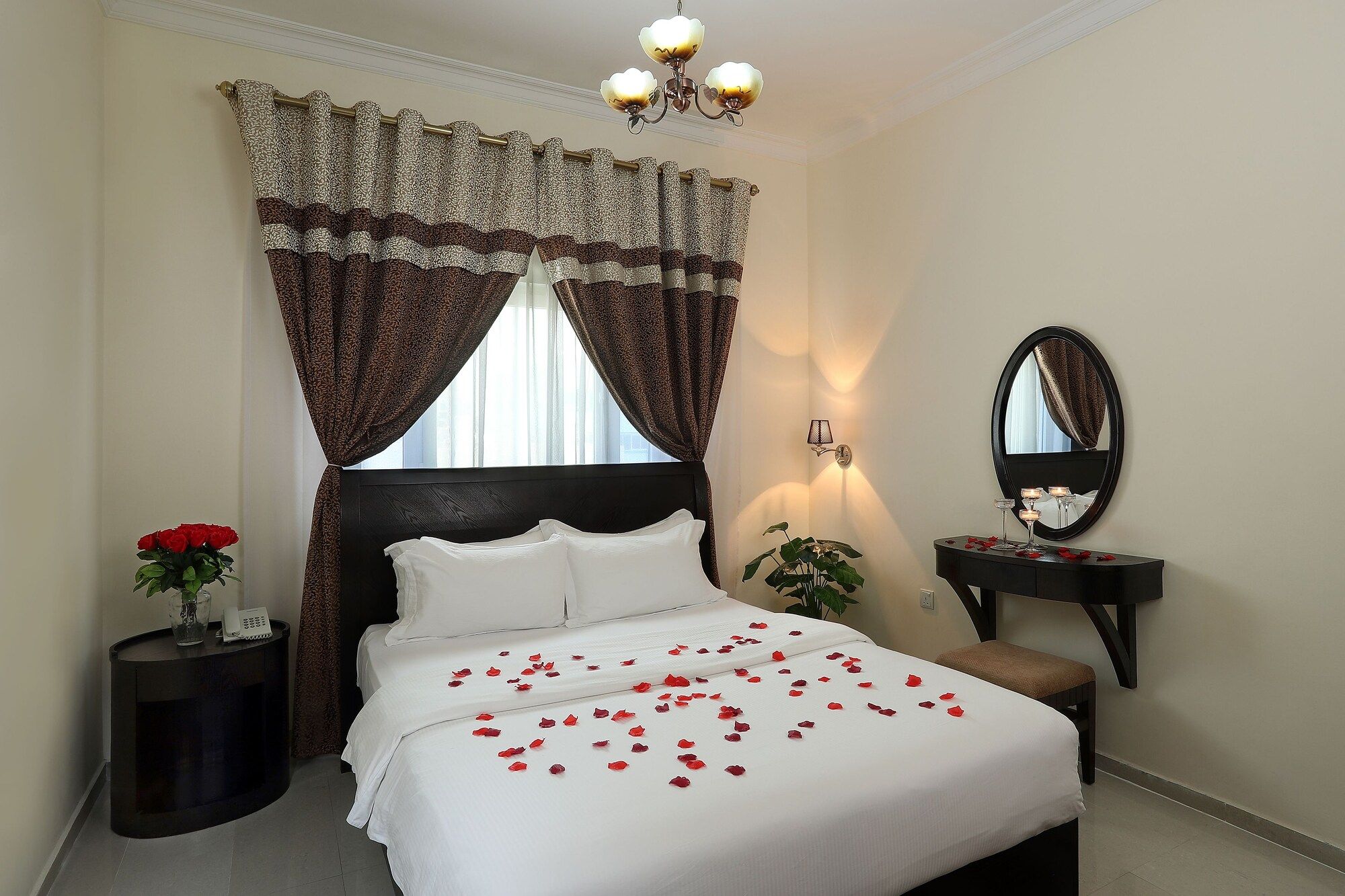 Al Smou Hotel Apartments - Ajman - Bedroom