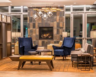 Holiday Inn Joplin By IHG - Joplin - Lounge