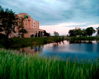 Holiday Inn Express & Suites Mankato East By IHG - Mankato - Edificio