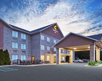 Comfort Inn Whitehall near Michigan's Adventure - Whitehall - Edificio