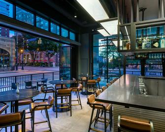 Courtyard by Marriott Atlanta Midtown - Atlanta - Bar
