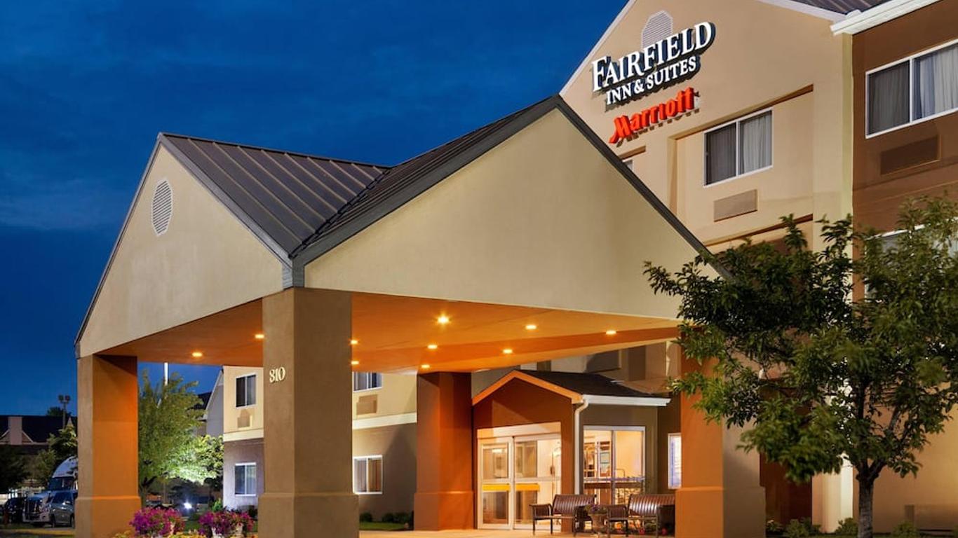 Fairfield Inn and Suites Lansing West