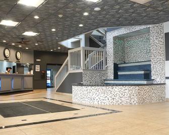 American Inn & Suites - Waterford - Recepción