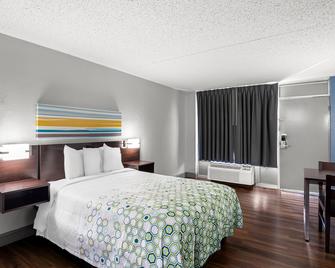 HomeTowne Studios by Red Roof Richmond - Airport Sandston - סנדסטון - חדר שינה