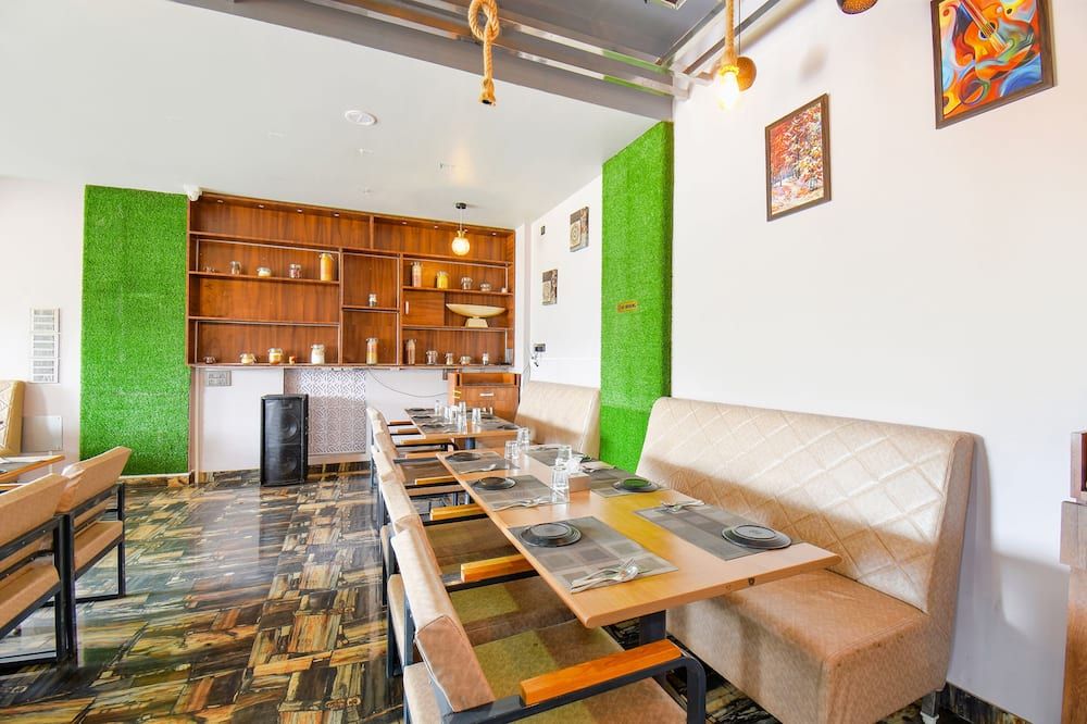 Fabhotel Prime Rajmudra - Nr. Butterfly Trampoline Park - Hinjawadi