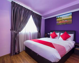 OYO 496 Hotel De Eco Inn - Klang - Bedroom