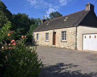 Chez Maria - Mur-de-Bretagne - Building