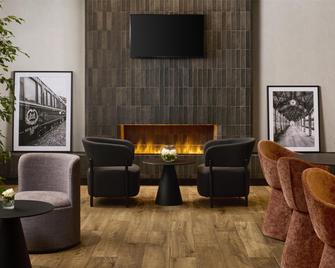 فندق هوليداي إن باريس -غار دو ليست - باريس - ردهة