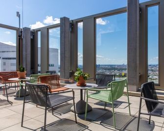 District Living - Viena - Balcón