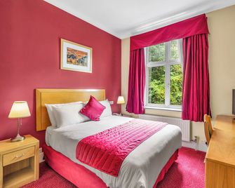 Dial House Hotel - Crowthorne - Bedroom