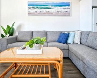 Beachfront Choices - Beach, Lagoon, Spa Ze1 - Alexandra Headland - Salon