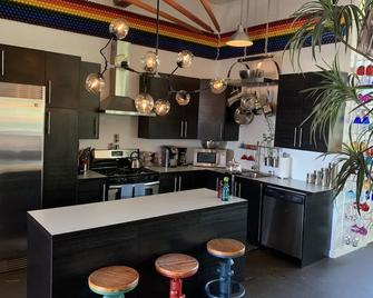 Urban Chic industrial loft - Salt Lake City - Kitchen