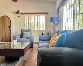 Villa Palmier - Terrace & Gardens - Comfort Calm - Puerto Vallarta - Living room