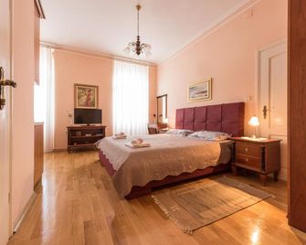 Apartments Villa Devana - Opatija - Slaapkamer