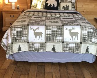 Cabins Located In The Base Of The Beartooth Mountains!glamping! - パウエル - 寝室