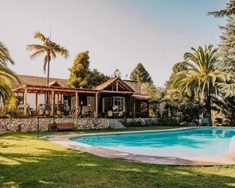 Hotel Fundo Las Tortolas - Limache - Pool