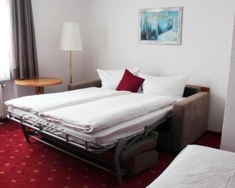 Hotel Gasthof Adler - Ulm - Bedroom