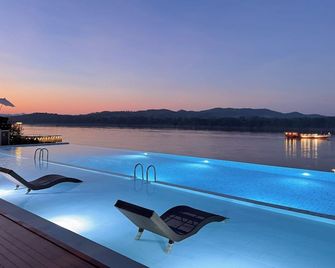 Chiangkhan River Mountain Resort - Chiang Khan - Pool