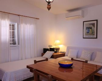 Sant Ferran De Ses Roques: Country Cottage / Gite - Sant ferran - Sant Ferran de ses Roques - Comedor